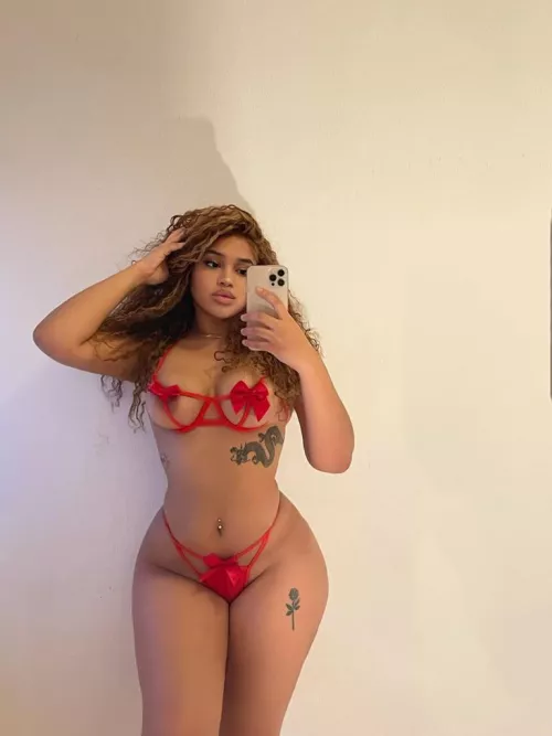 Can I be your distraction while you’re at work?