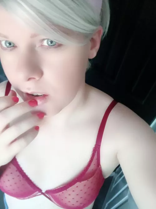 Can I be your trans gurlfriend? 🙃🙃🙃