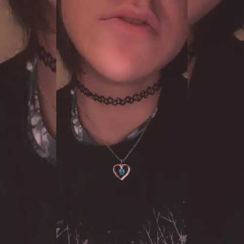 Can I have a kiss? 👉🏻👈🏻🥺