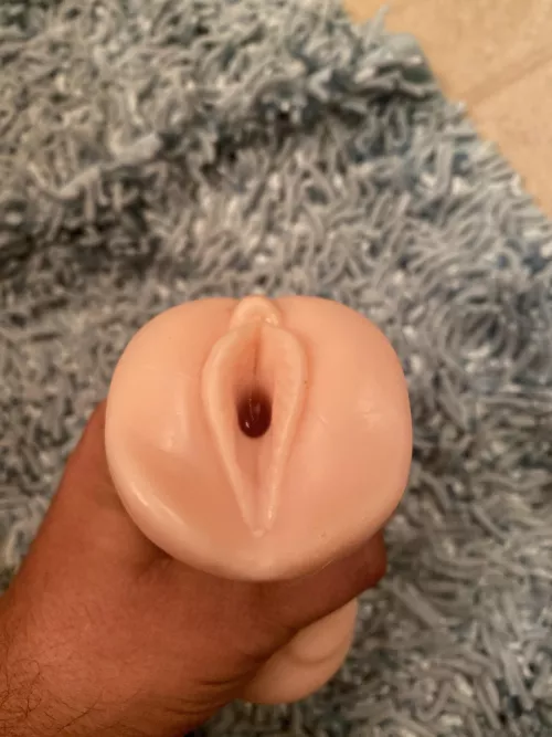 Can I see at 2 day old cum? Or at least fuck it? Leave a comment