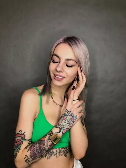 Can I show you moreeee? I’m bein so bad