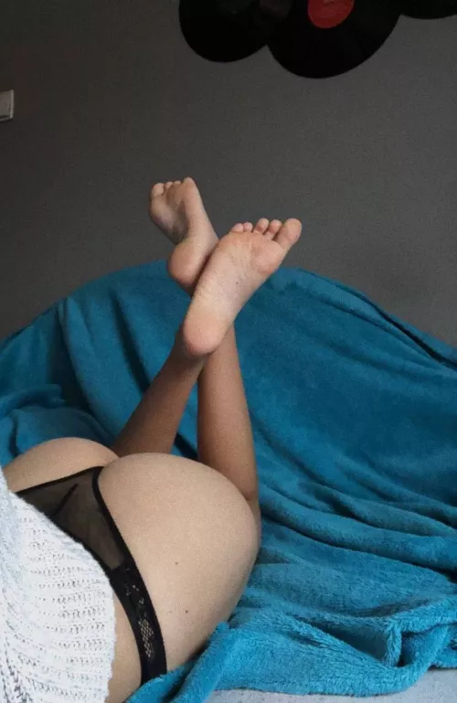 Can you lay to me? 😁💞