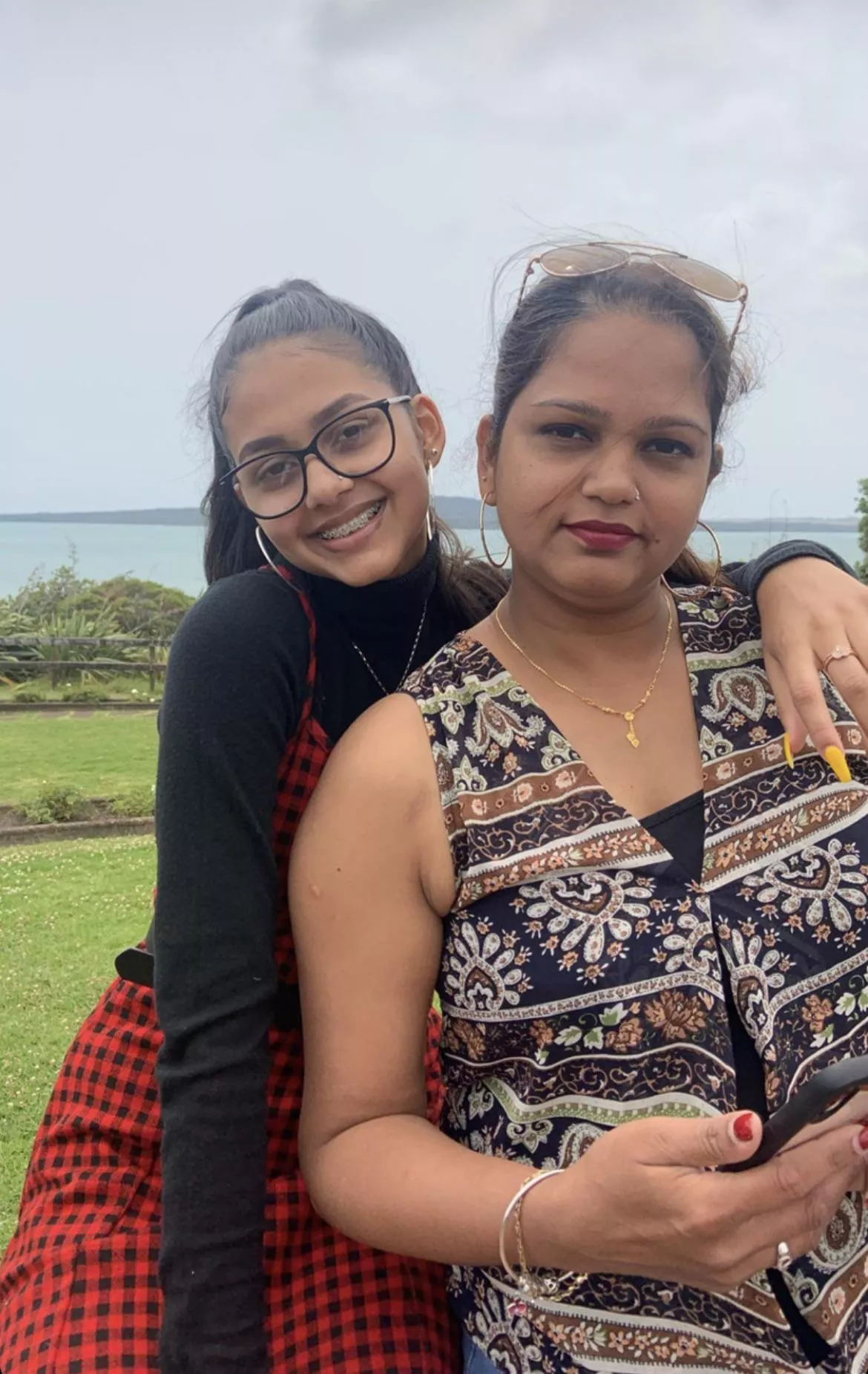 Can’t believe I’m showing my mom and sister to the web. Will remove soon, don’t want them to spread