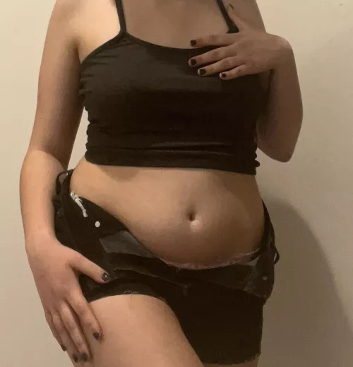 can’t wait to burst out of these shorts this summer 💝