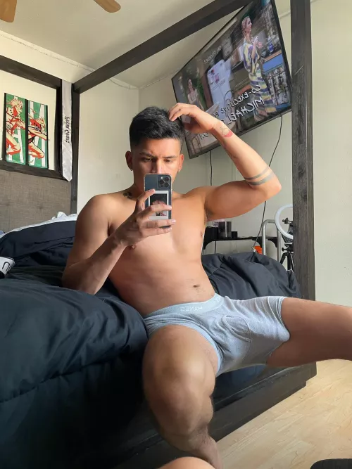 Can’t watch friends alone, 9 inch cock waiting