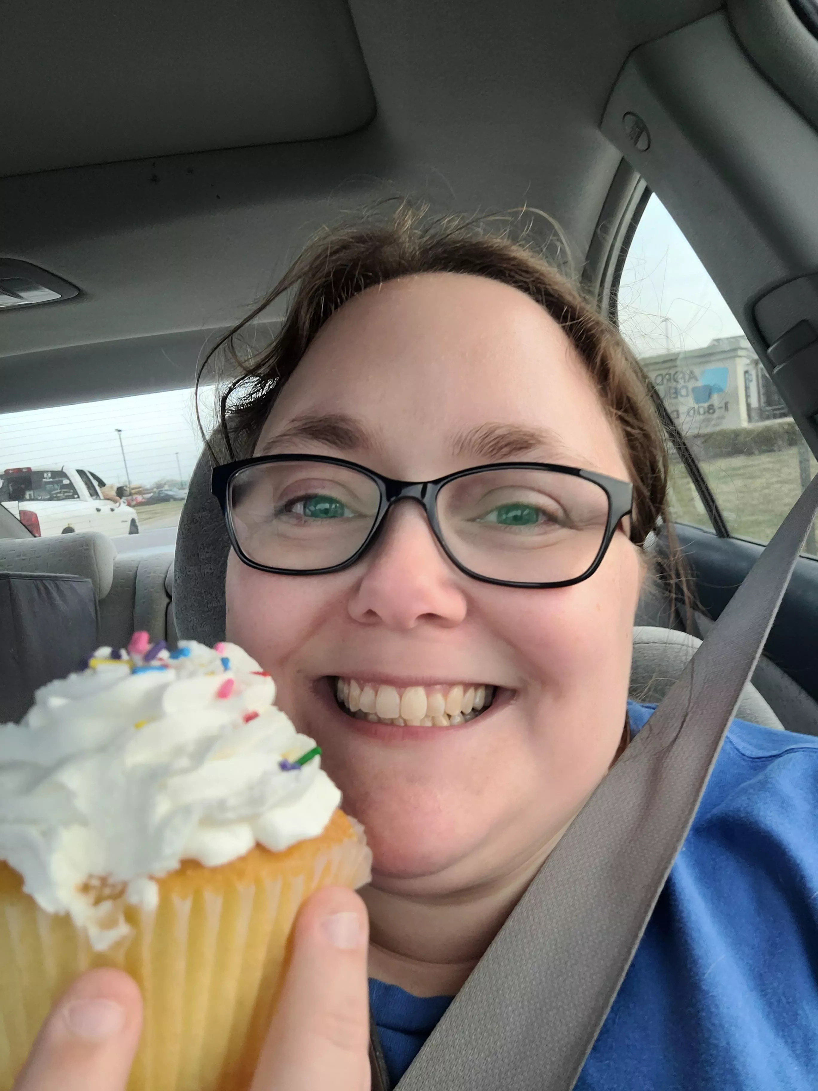 car cupcake!