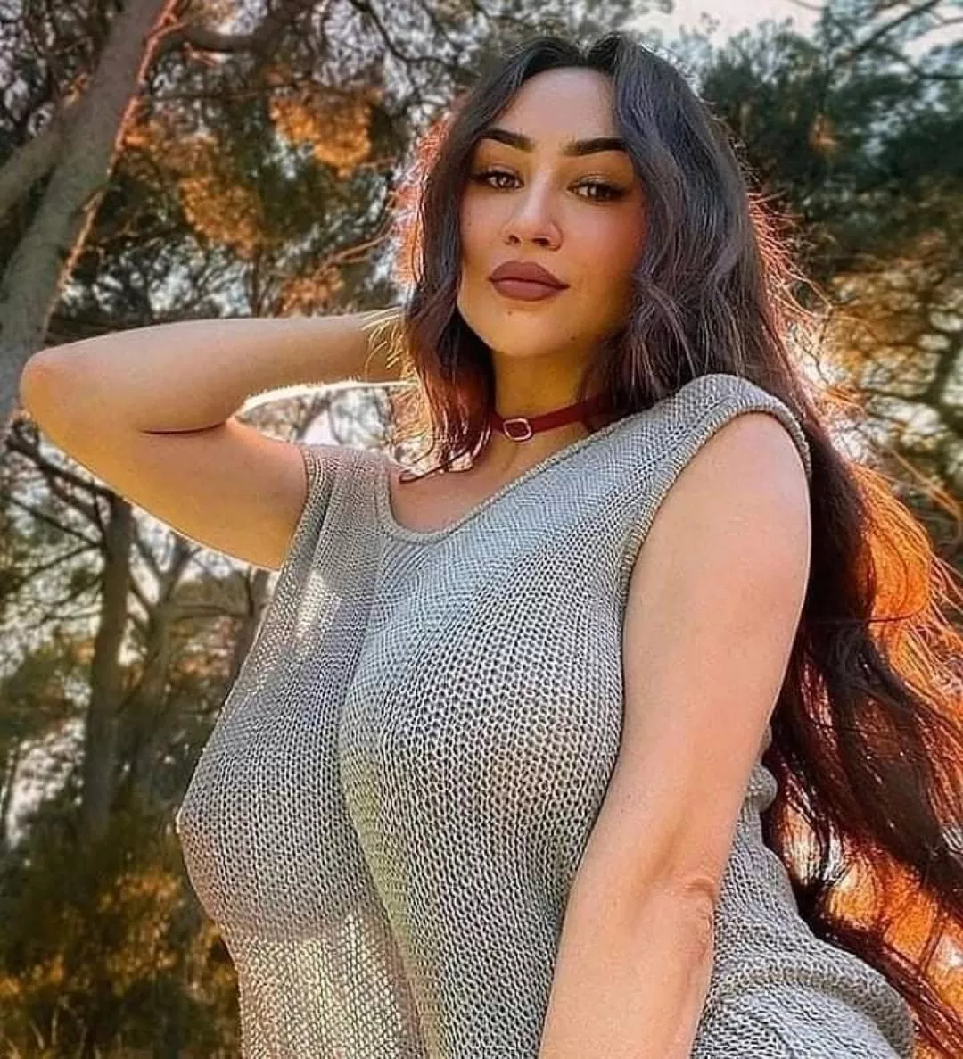 Chainmail babe