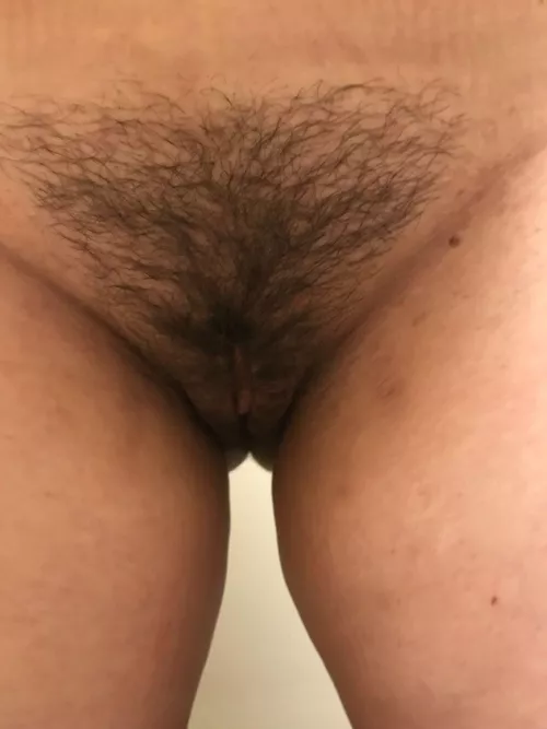 cherries in summer are ready for plucking.........my Hairy cunt is ready for fucking!!!!