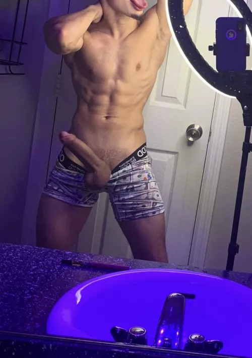 Choke on my 9” monster cock fkn pig😈🐷😮‍💨