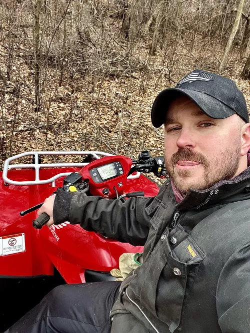 Choppin’ wood 🪵 🪓