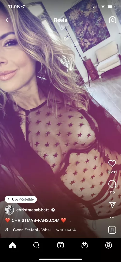 Christmas Abbott nip slip on instagram