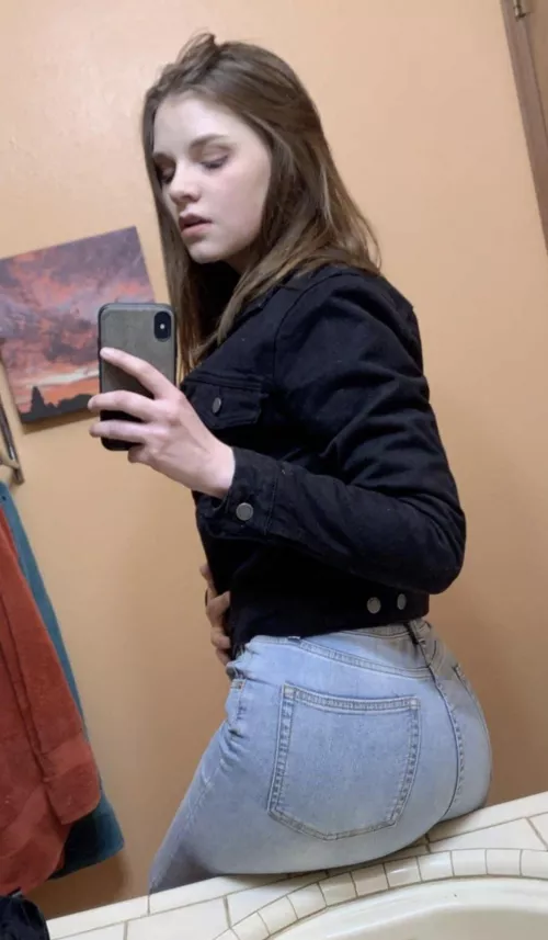 Cock my cousin’s nice ass. Send tributes to my kik: John_F2002