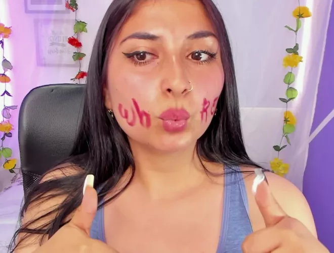 Colombian slut doesn't even know what it means <3