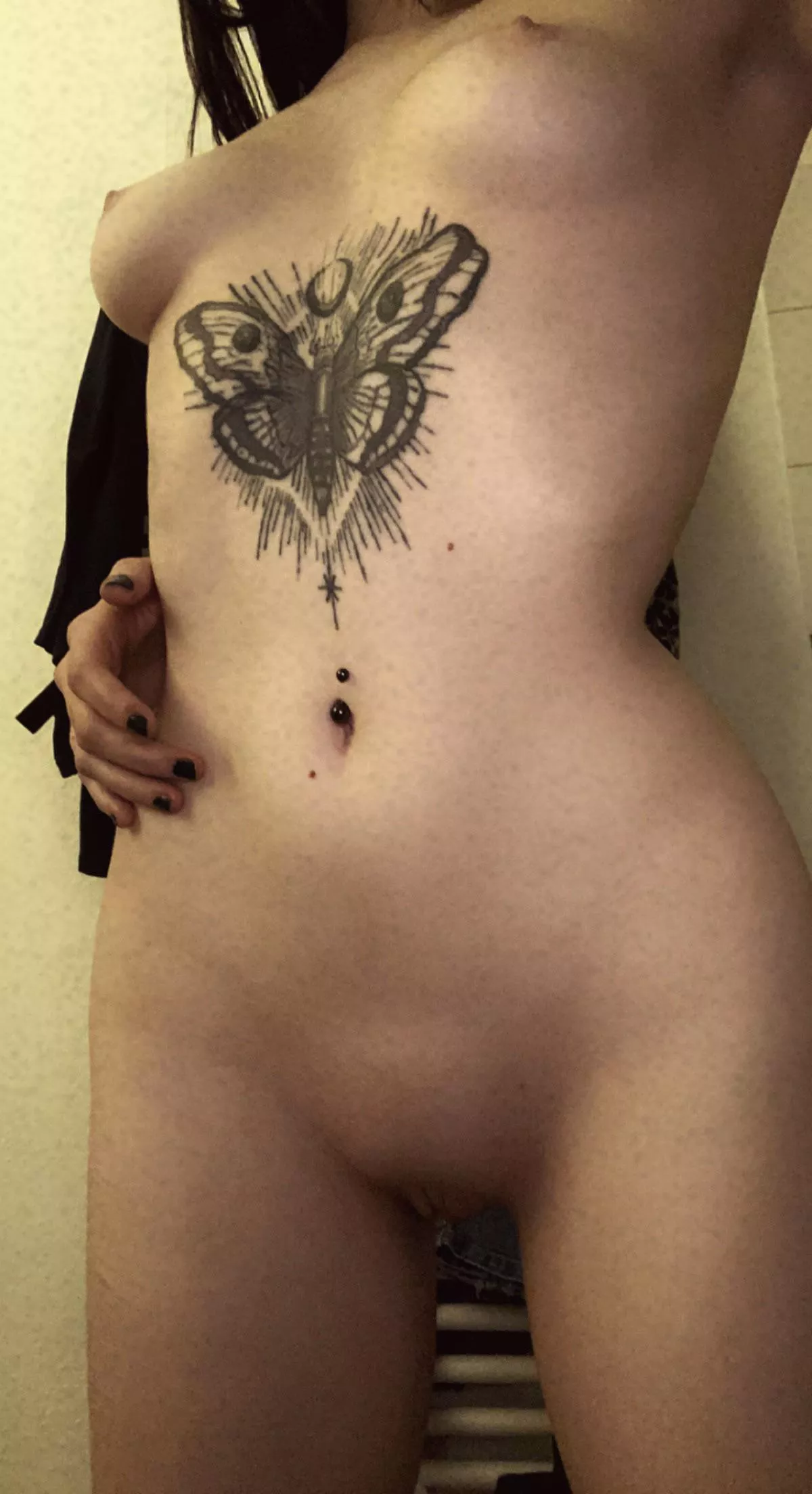 Come and destroy my petite body