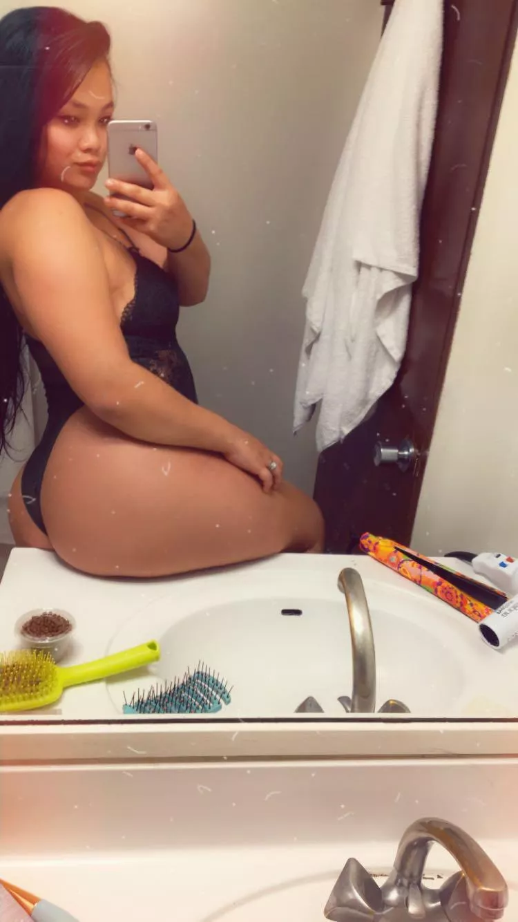Come chat with me tell me what you like 💋💦