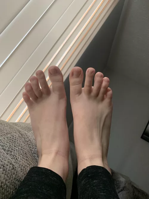 Come rub my feet 🥵