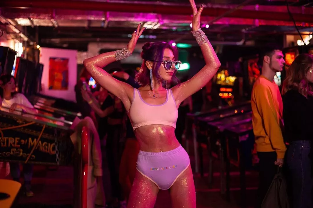 Come to fun with me
