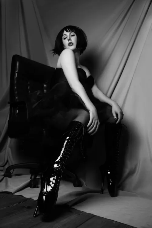 corset and ballet boots 🔥