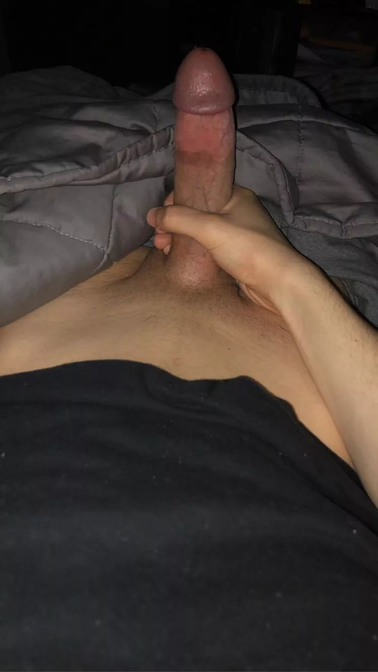 Craving an early morning blowjob 😮‍💨
