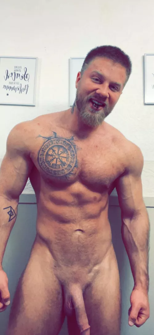 Crazy how much my cock grows when you comply with daddy’s commands 😋