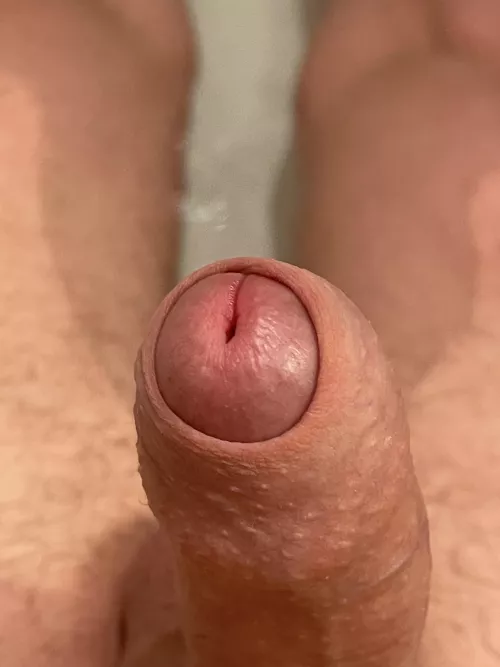 Creating mediocre content in the bubble bath ✅