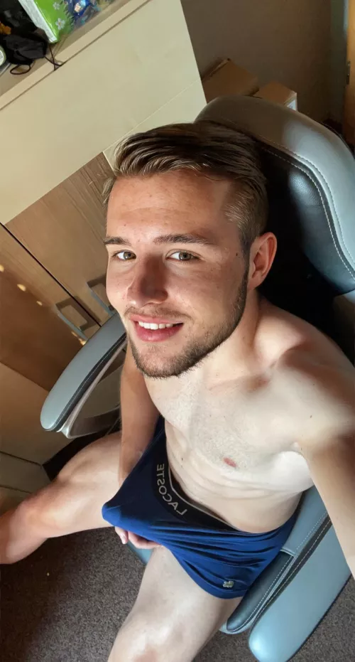 Crocodile on my boxershorts and a monster inside