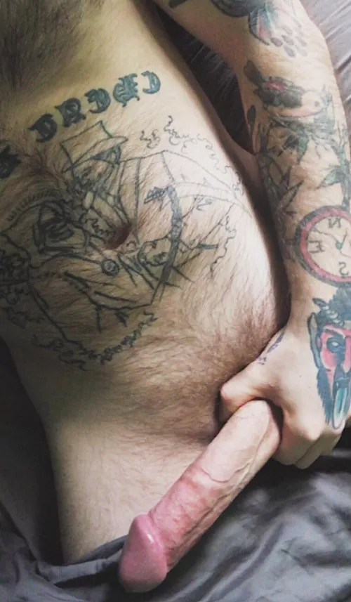 Cum all over my cock and then lick it clean 😏