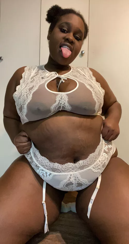 CUM HAVE FUN WITH ME ON ONLYFANS! ONLY $5.99 FOR 30 days or 35% OFF FOR 3 MONTHS👅 VIDEO REQUESTS AND PERSONAL CONTENT WELCOME! NO PPV! DAILY POSTS AND OVER 200 PICS/VIDEOS ALREADY UP! Solo AND COUPLE VIDEOS! FEET PICS AND WHIP CREAM PLAY 😈 LINK BEL