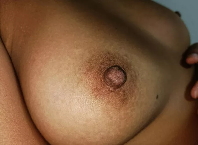 Cum on me and watch me slurp it up from my nips ?