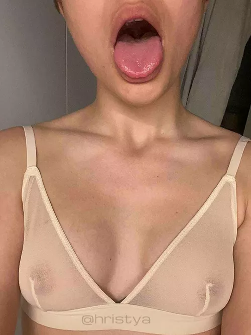Cum on my mouth 👄