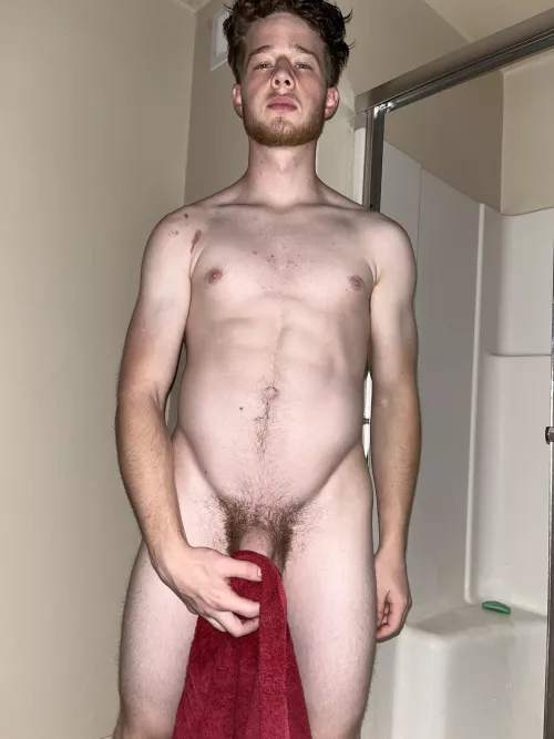 Cum see what’s behind the towel 😈 link below let’s get dirty only $5 to sub