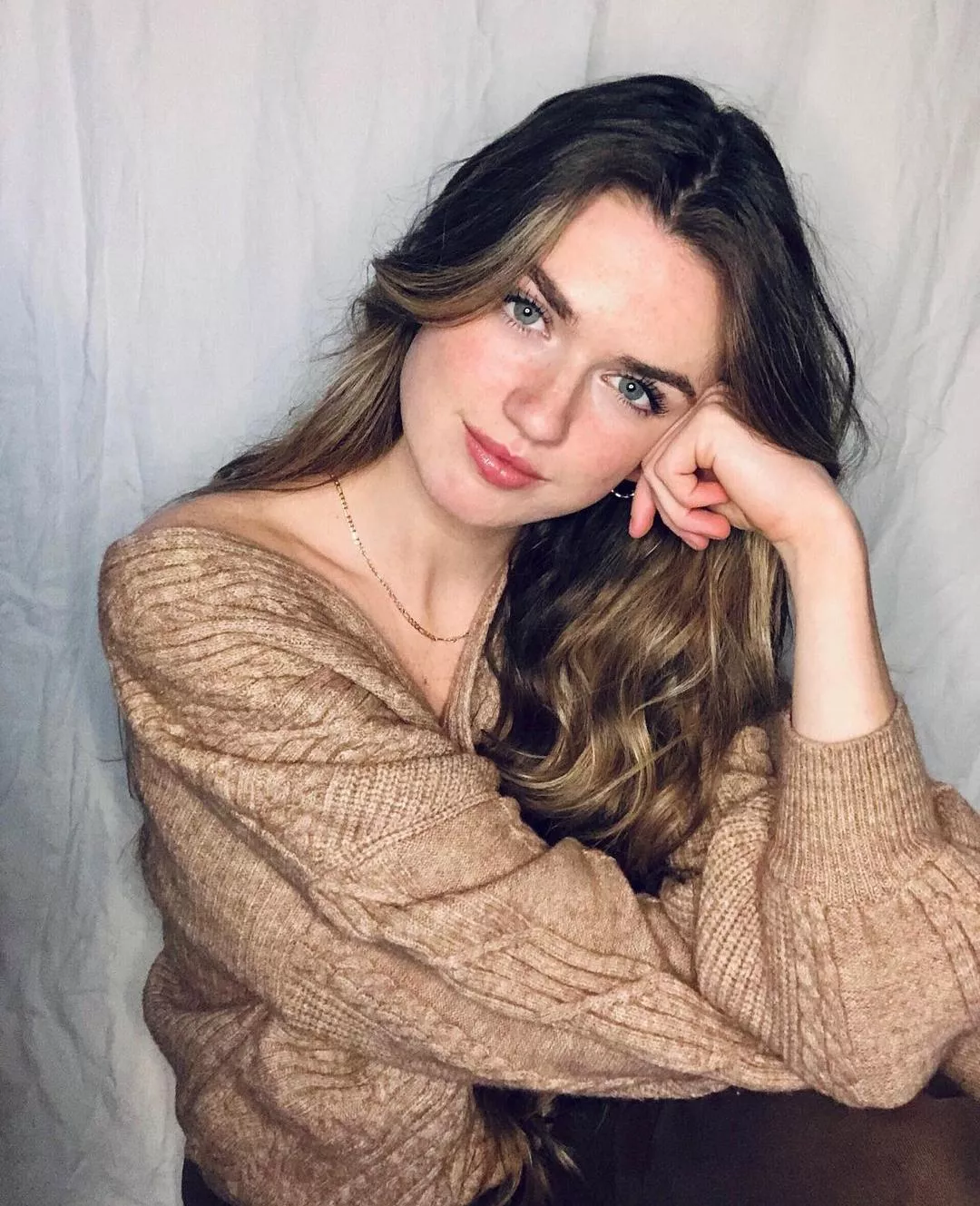 Cute brunette IRTR