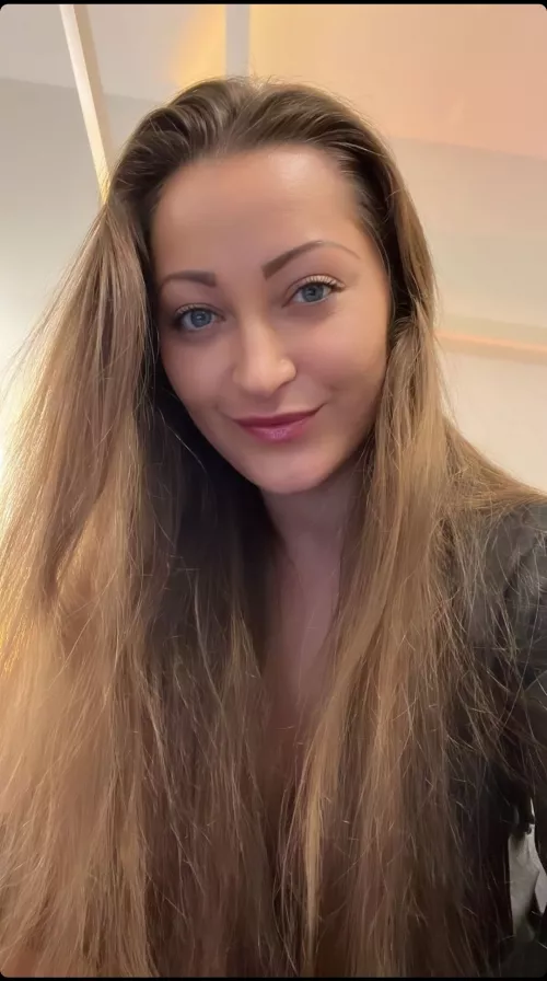 Dani looking so beautiful 😍😍😍😍❤️❤️❤️❤️ Those silky hair, greenish-blueish eyes. and the Love for cum💦💦🤤😋❤️❤️❤️ She's the perfect wifey! 😍😍❤️❤️