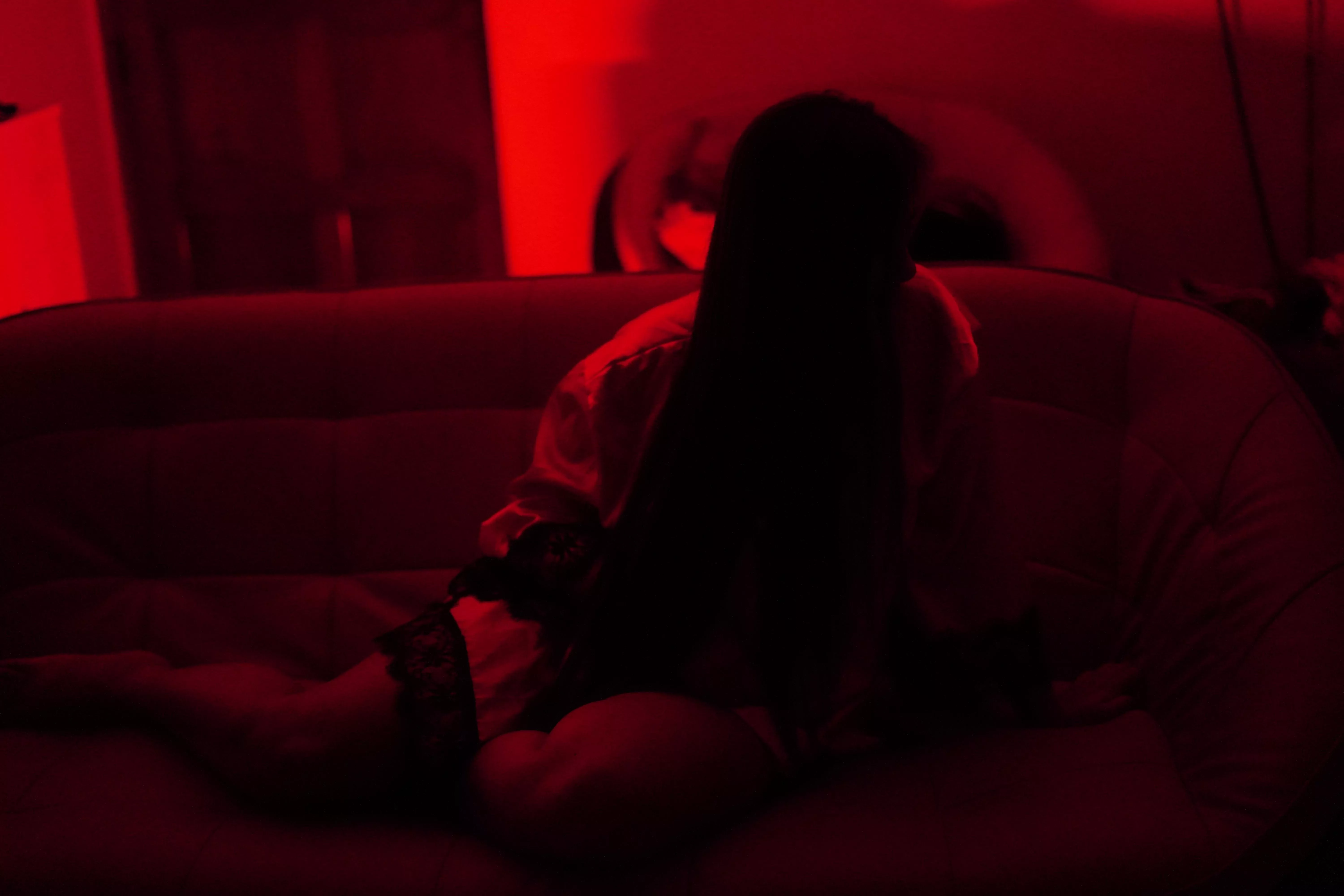 Dark room sounds good to me 🔥 [F]