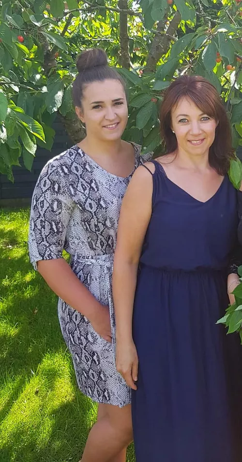 Daughter 27 and Mother 46 💦