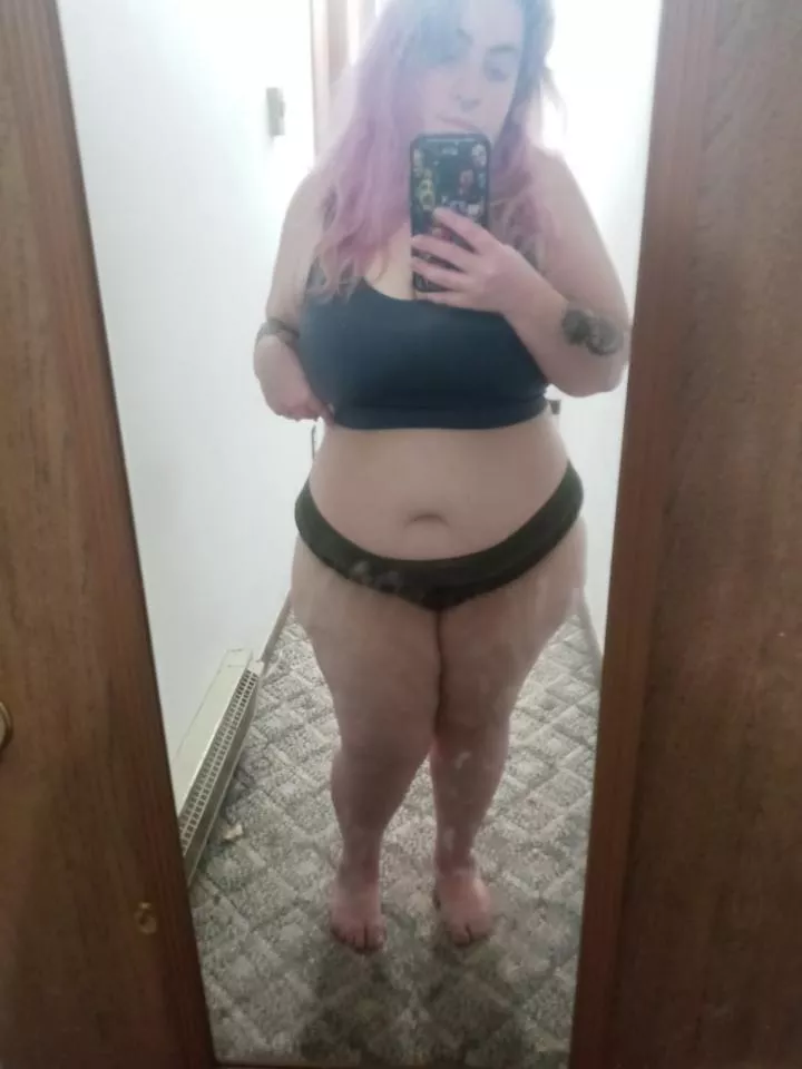 dirty mirror selfie