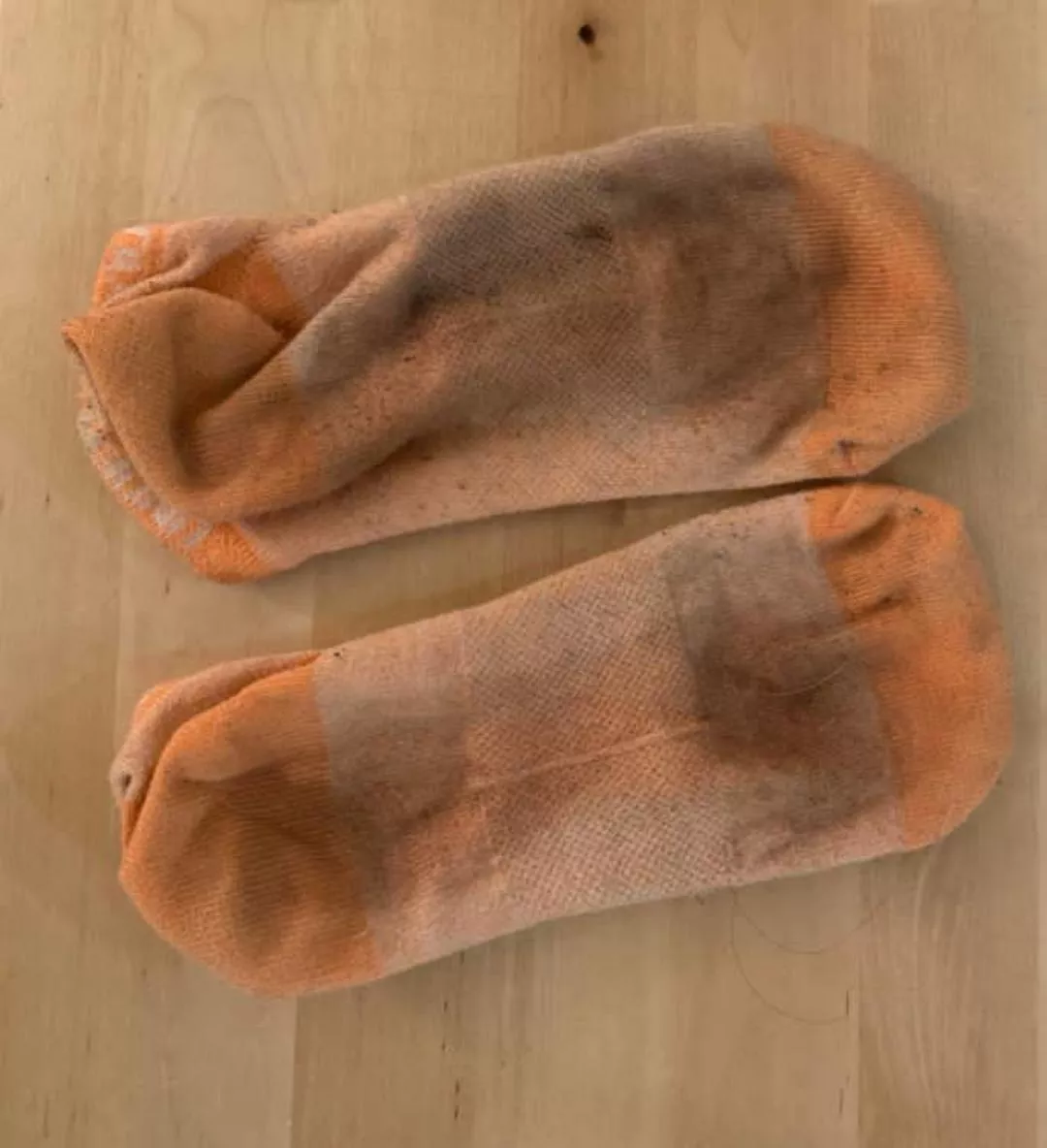 Dirty socks 48 hours: includes running in the morning, working and going, except for the gym as well, for $35𧦠Dirty socks 48 hours: includes running in the morning, working and going, except for the gym as well, for $35π§¦