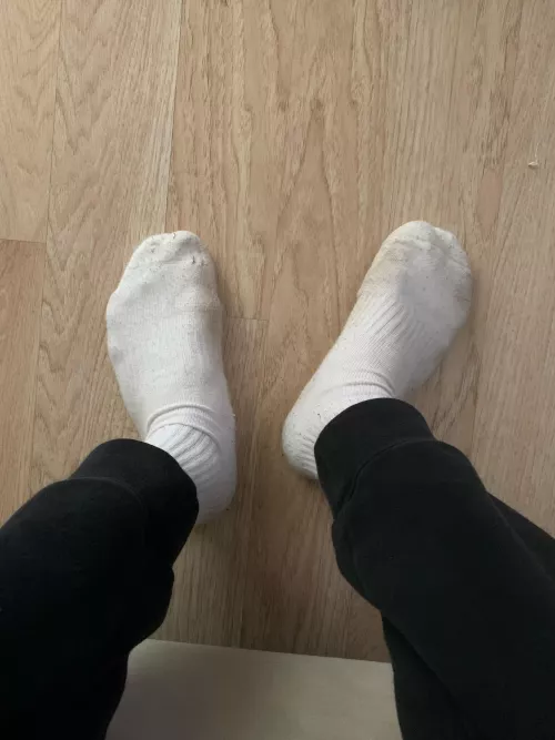 Dm for teen cock / feet vids 😈