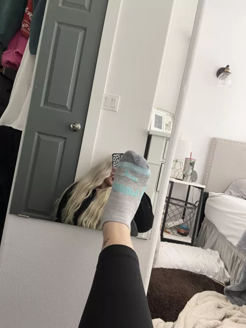 Dm me for stinky socks 😍
