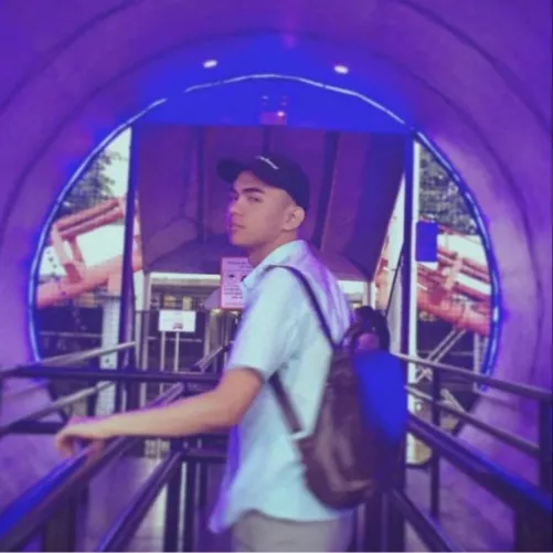 DM me if ur up for a little chat 😄😉