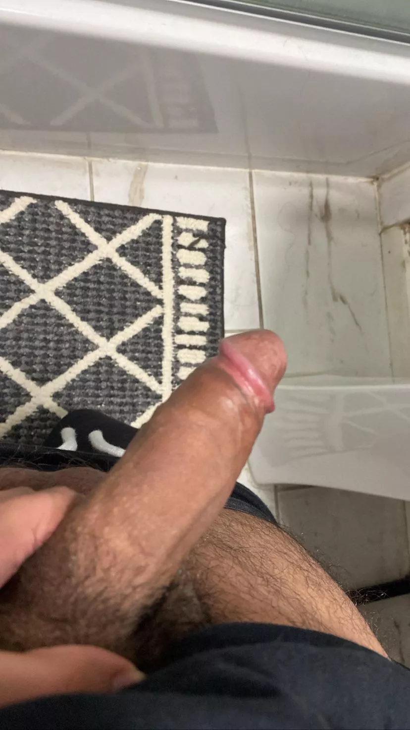 Dm me 🥱