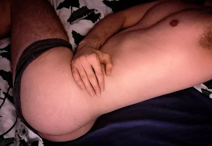 do I deserve a lonely Friday night? say no, please 😂