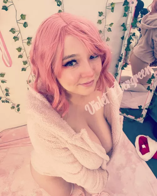 Do I look fuckable 👉🏻👈🏻 link in comments