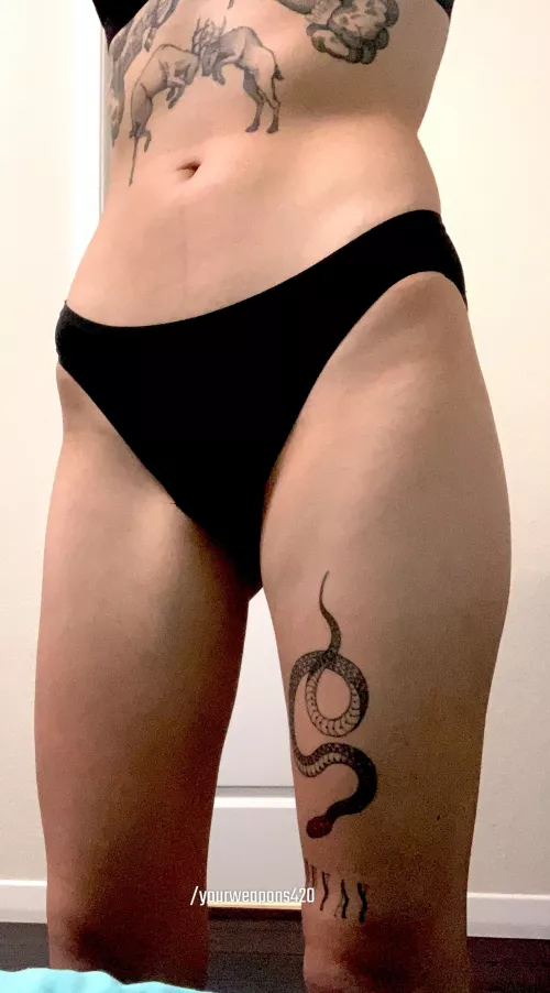 Do I look good in black? 🙊