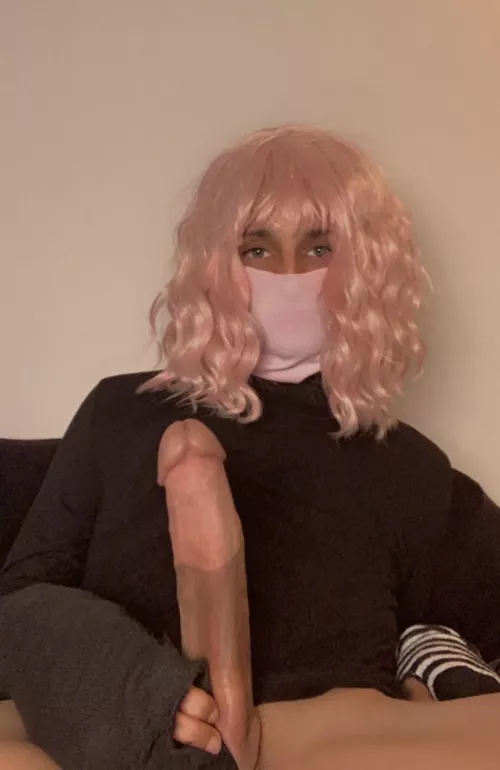 Do u wanna ride my big girl cock 💁🏼‍♀️