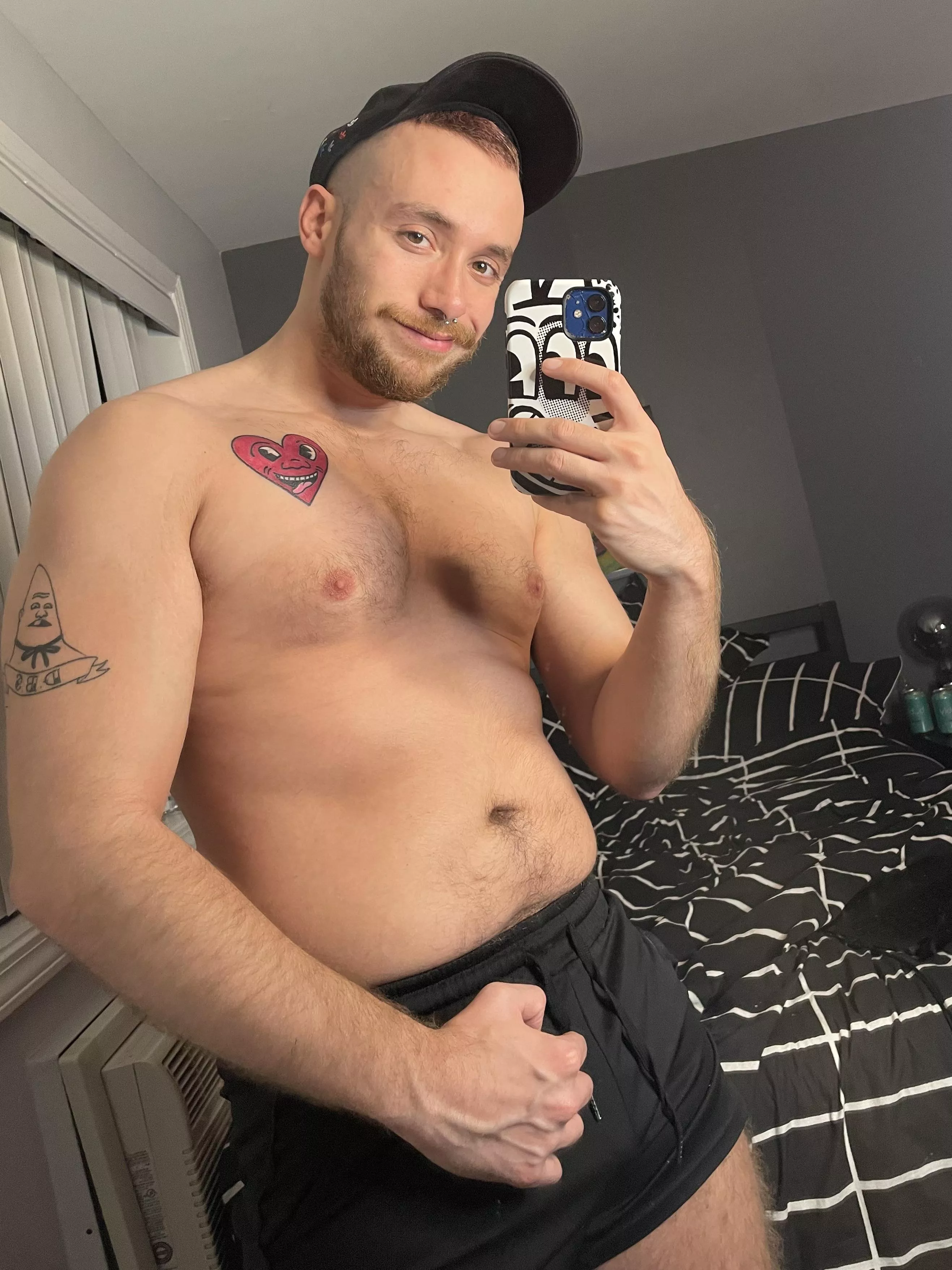 Do we like thick boys here ? 😛