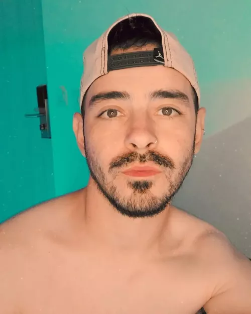 Do you like caps as much as me? 🧢