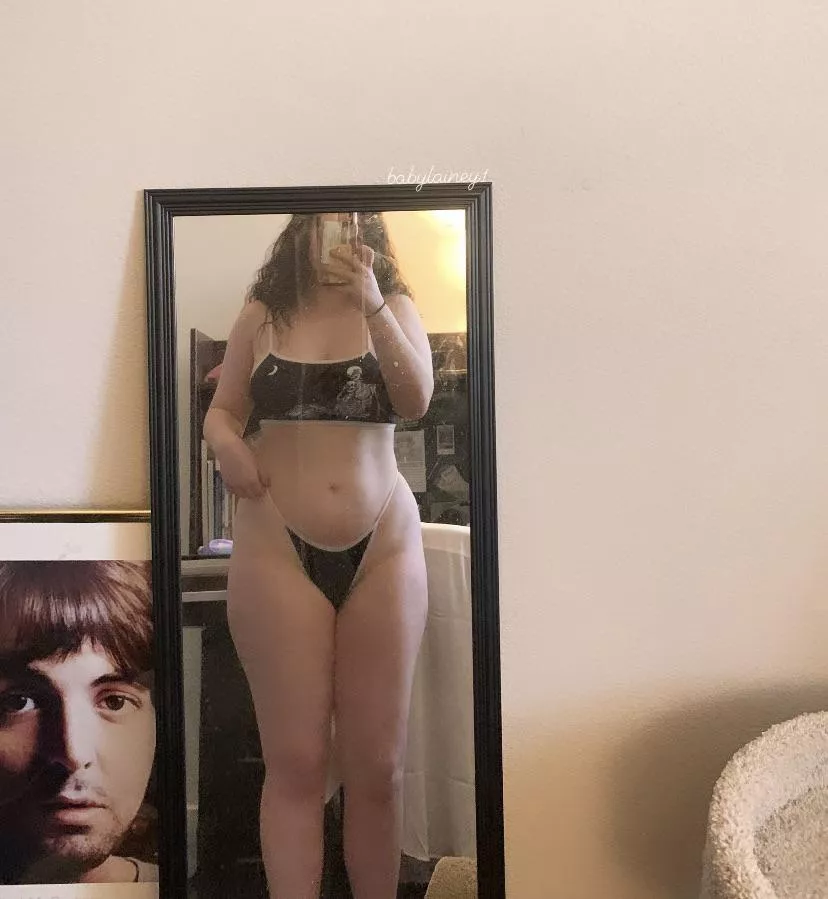 do you like curvy emo girls?