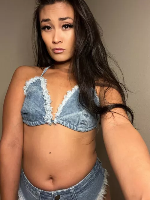 Do you like gorgeous and naughty Asian girl like me? 🥰