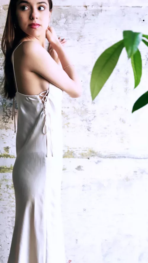 Do you like my white dress ? ❤️ (f20)